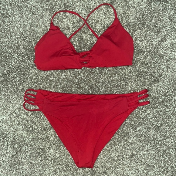 Women’s Red Bikini - Picture 1 of 2
